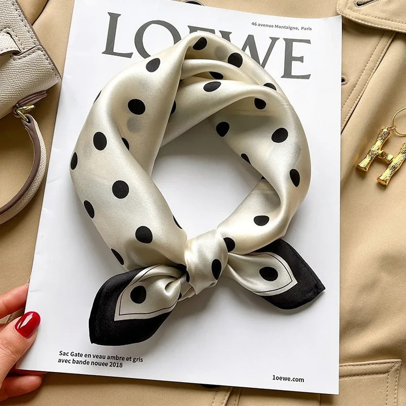 Lenços de Seda - Tamanho 53x53cm Estampas Variadas