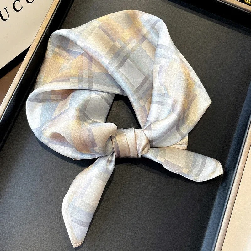 Lenços de Seda - Tamanho 53x53cm Estampas Variadas