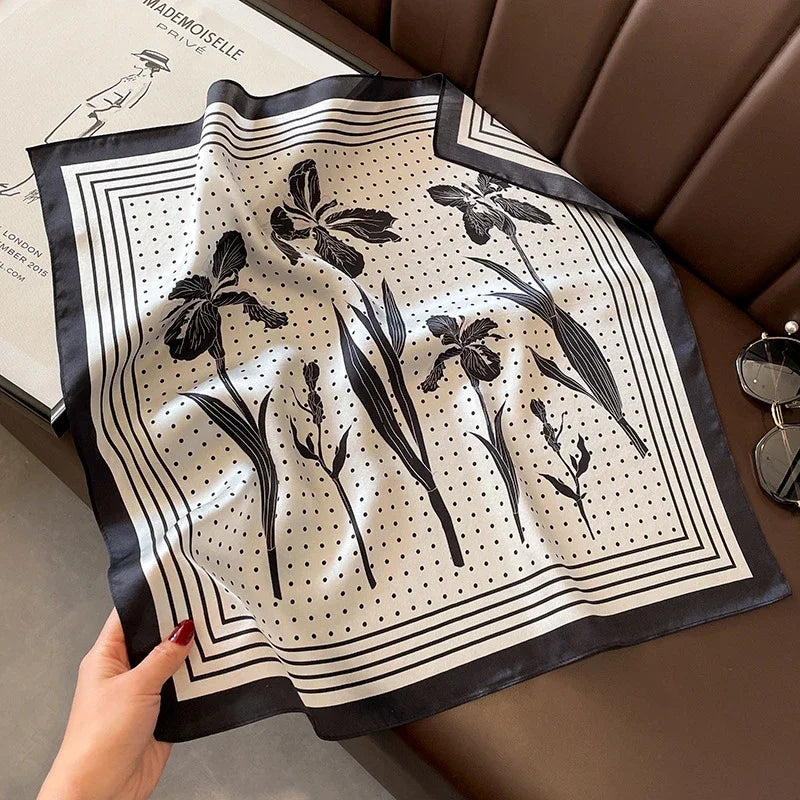 Lenços de Seda - Tamanho 53x53cm Estampas Variadas