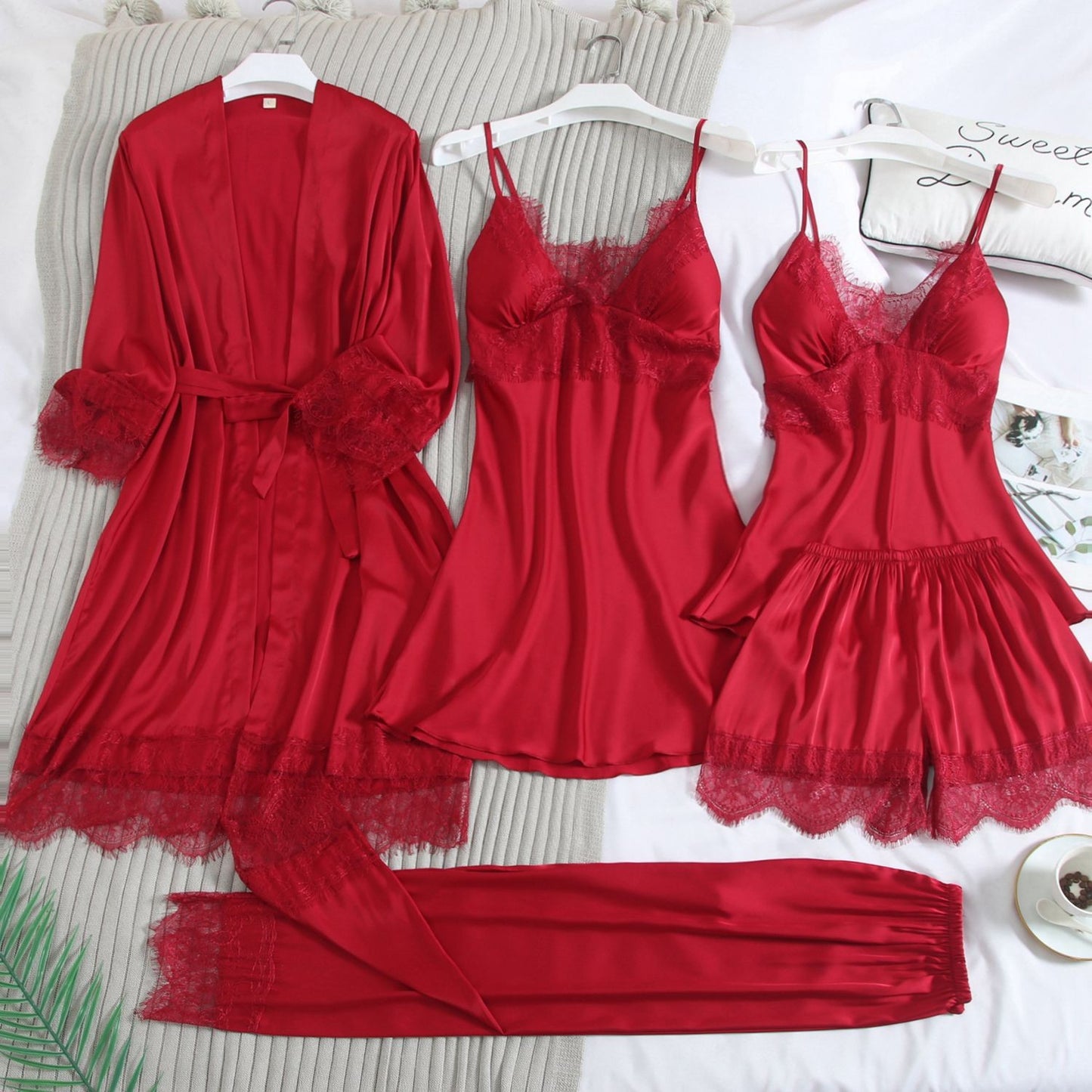 Conjunto de pijamas Scarlet