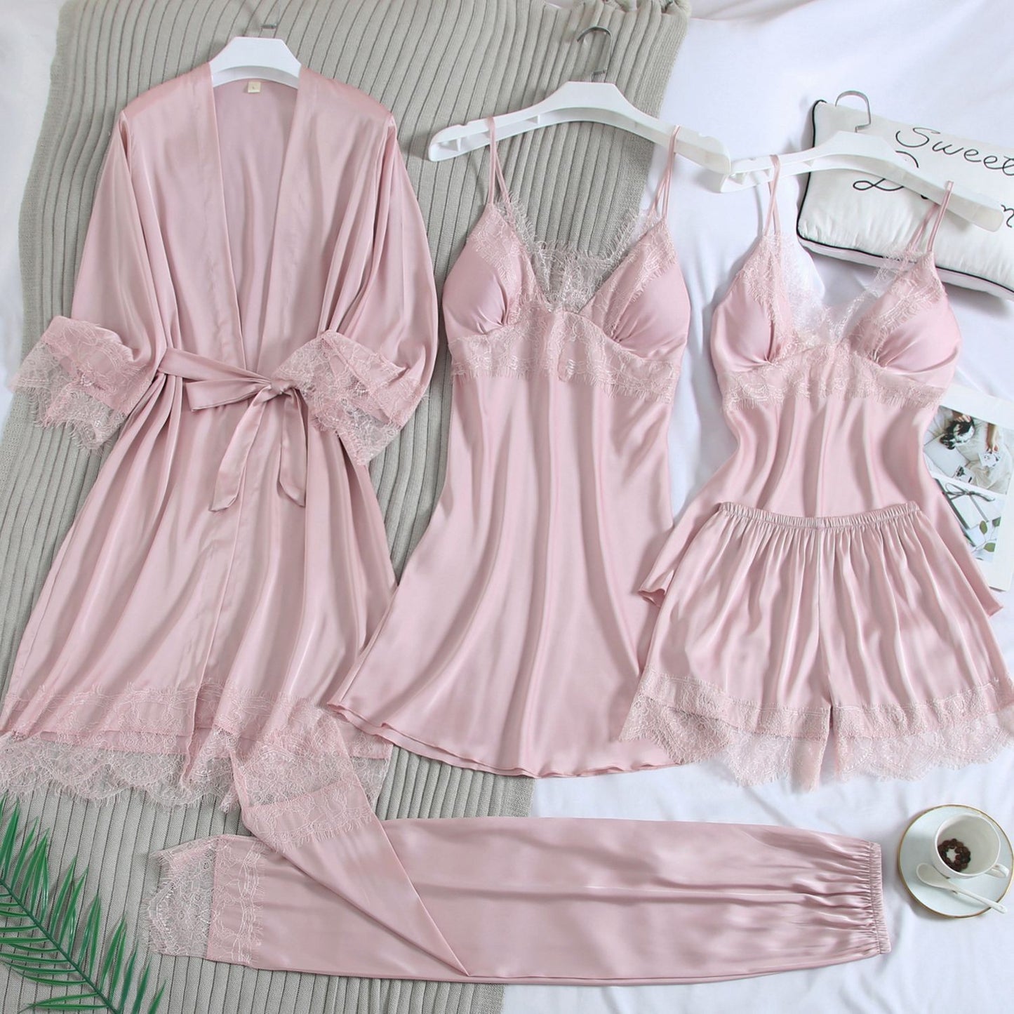 Conjunto de pijamas Scarlet