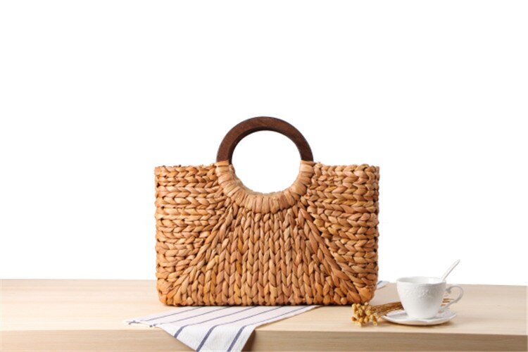 Bolsa de praia forrada com alça de madeira - 41x19x12cm