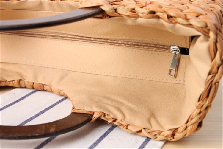 Bolsa de praia forrada com alça de madeira - 41x19x12cm