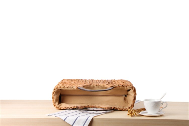 Bolsa Forrada Alça de Madeira